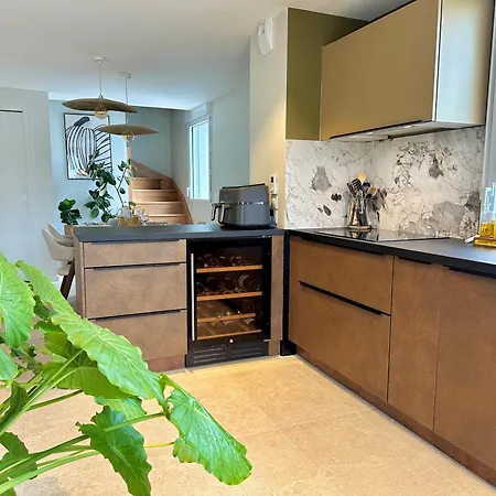 Apartment Sejour Paisible A Bordeaux, T3 Elegant Avec Parking